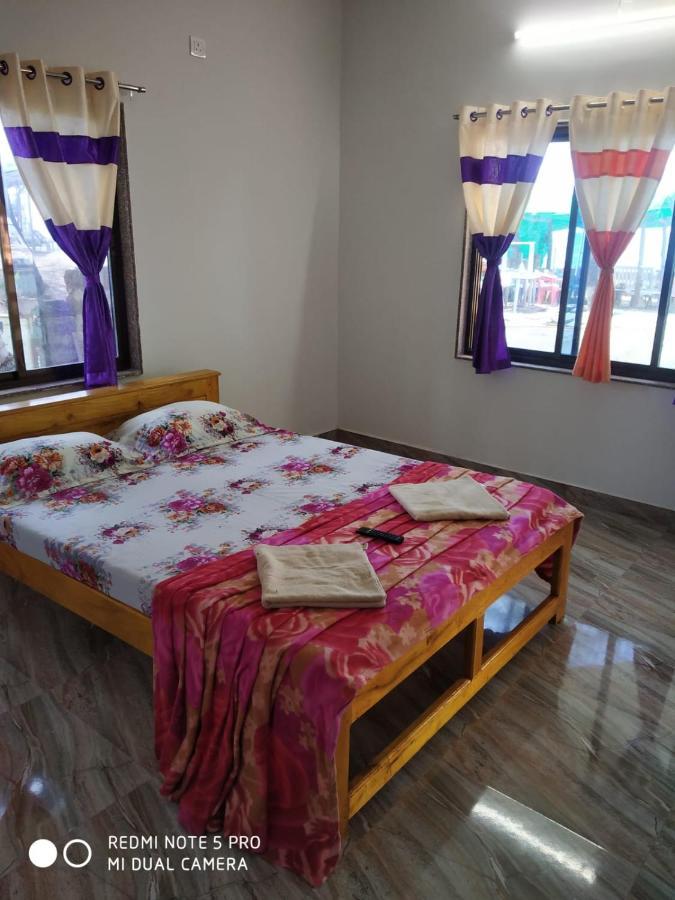 Sam & San Beach Resort Vengurla Luaran gambar